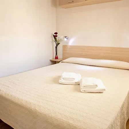 אתר קמפינג La Siesta & סאלו